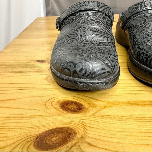 Dansko Ingrid Paisley Black Strap Buckle Slip On Work Slip Resistant Shoes 37 - Picture 3 of 13